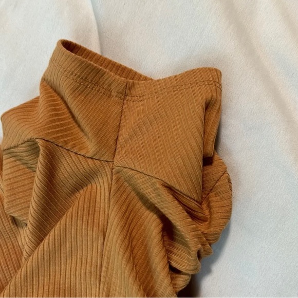 Pacsun Cropped Tee - Picture 5 of 6